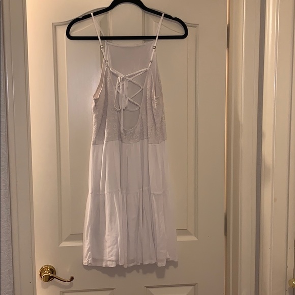 White Abercrombie boho dress w/ halter neckline - Picture 5 of 7
